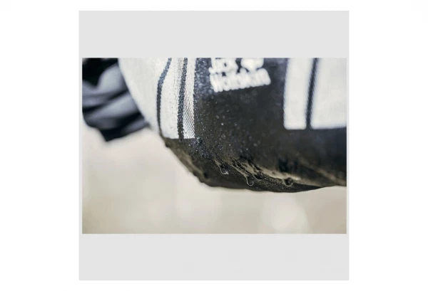 Sacoche De Guidon Jack Wolfskin Handlebar 2-en-1 Noir 6 Sacoche De Guidon Jack Wolfskin Handlebar 2-en-1 Noir – Image 4