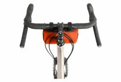 Sacoche De Guidon Restrap Canister Bag 1.5L Orange 11 Sacoche De Guidon Restrap Canister Bag 1.5L Orange -Equipement Vélo Gravel Soldes unnamed file 1027