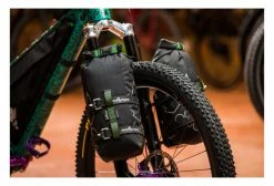 Sacoche De Fourche Miss Grape Trunk 6 WP Noir 8 Sacoche De Fourche Miss Grape Trunk 6 WP Noir -Equipement Vélo Gravel Soldes unnamed file 1131