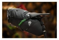 Sacoche De Selle Miss Grape Cluster 20 Waterproof 20L Noir 13 Sacoche De Selle Miss Grape Cluster 20 Waterproof 20L Noir -Equipement Vélo Gravel Soldes unnamed file 1171