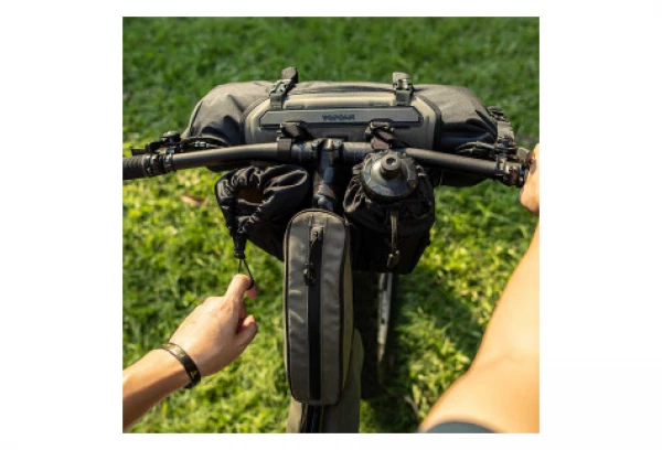 Sacoche De Guidon Topeak FreeLoader 1L Noir 5 Sacoche De Guidon Topeak FreeLoader 1L Noir – Image 3