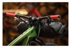 Sacoche De Guidon Miss Grape Tendril 10.7 Waterproof 17L Noir -Equipement Vélo Gravel Soldes unnamed file 1402