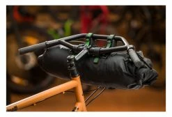 Sacoche De Guidon Miss Grape Tendril 10.7 Waterproof 17L Noir -Equipement Vélo Gravel Soldes unnamed file 1405