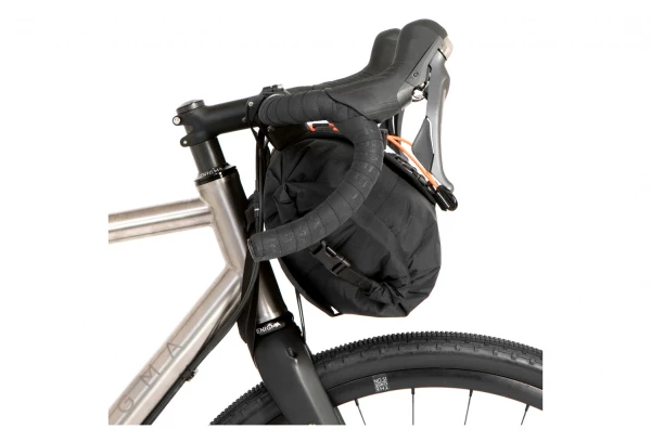 Sacoche De Guidon Restrap Bar Bag 14 L Noir / Orange 4 Sacoche De Guidon Restrap Bar Bag 14 L Noir / Orange – Image 2