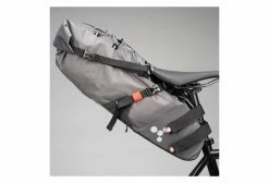 Sacoche De Selle Geosmina Large Seat Bag 15L Noir 9 Sacoche De Selle Geosmina Large Seat Bag 15L Noir -Equipement Vélo Gravel Soldes unnamed file 1435