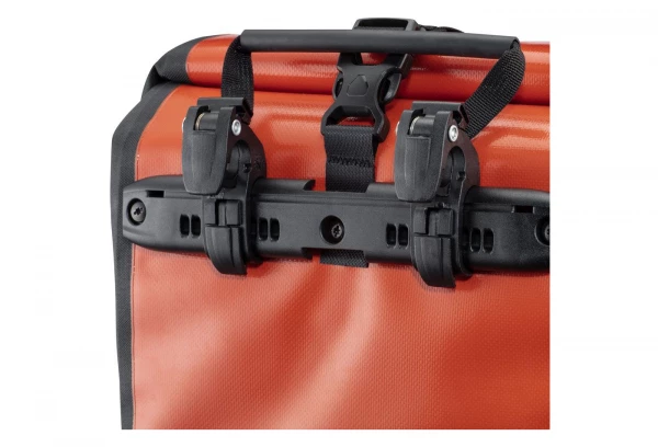 Paire De Sacoches De Porte-Bagages Ortlieb Sport-Roller Free 25L Rouge Rust Noir Bleu / Noir 7 Paire De Sacoches De Porte-Bagages Ortlieb Sport-Roller Free 25L Rouge Rust Noir Bleu / Noir – Image 5
