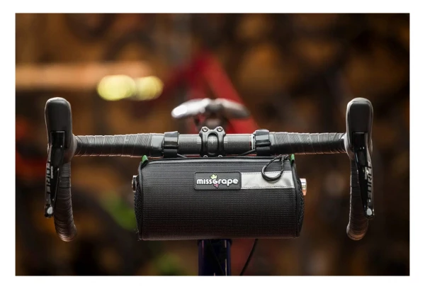 Sacoche De Guidon Miss Grape Moon Noir 4 Sacoche De Guidon Miss Grape Moon Noir – Image 2