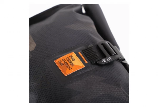 Sacoche De Guidon Woho XTouring Add-on Handlebar Pack Dry 3L Noir Cyber-Camo Diamond 4 Sacoche De Guidon Woho XTouring Add-on Handlebar Pack Dry 3L Noir Cyber-Camo Diamond – Image 2