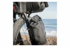 Sacoche De Fourche Geosmina Cargo Cage Bag 5.5 L Noir + Support Anything Cage -Equipement Vélo Gravel Soldes unnamed file 1862