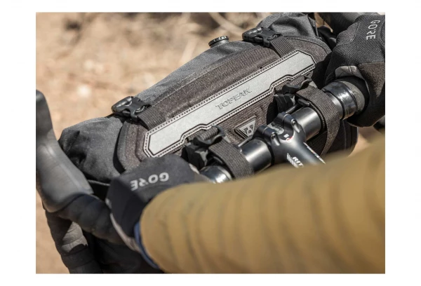 Topeak Frontloader 8 L Noir Noir / Noir 7 Topeak Frontloader 8 L Noir Noir / Noir – Image 5