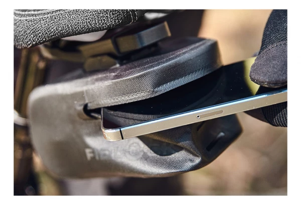 Sacoche De Selle Fidlock Push 600 Ml Noir 5 Sacoche De Selle Fidlock Push 600 Ml Noir – Image 3