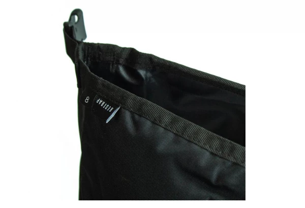 Sac Étanche Restrap Dry Bag Tapered 8L Noir 5 Sac Étanche Restrap Dry Bag Tapered 8L Noir – Image 3
