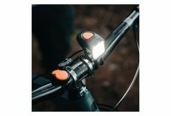 Éclairage Avant Et Arrière Magicshine MJ906 Noir / Orange 7 Éclairage Avant Et Arrière Magicshine MJ906 Noir / Orange -Equipement Vélo Gravel Soldes unnamed file 2832