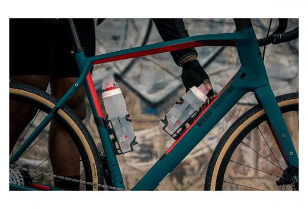 Bidon Elite Jet Plus 550 Ml Blanc Blanc / Translucide 4 Bidon Elite Jet Plus 550 Ml Blanc Blanc / Translucide – Image 2