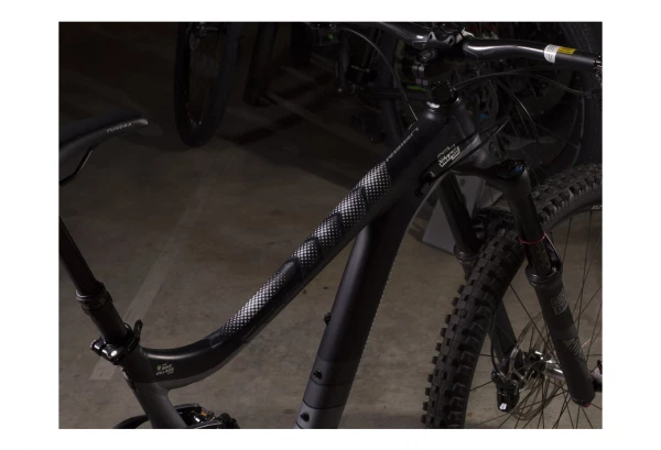 Kit Protection De Cadre ALL MOUNTAIN STYLE Honey Comb XL 10 Pcs - Drops Blanc 7 Kit Protection De Cadre ALL MOUNTAIN STYLE Honey Comb XL 10 Pcs - Drops Blanc – Image 5