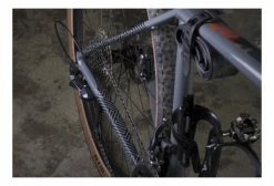 Protège-Bases All Mountain Style Honeycomb Noir Transparent -Equipement Vélo Gravel Soldes unnamed file 4563