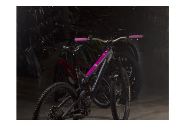 Kit Protection De Cadre ALL MOUNTAIN STYLE Honey Comb XL 10 Pcs - Rose Blanc 6 Kit Protection De Cadre ALL MOUNTAIN STYLE Honey Comb XL 10 Pcs - Rose Blanc – Image 4