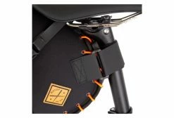 Sacoche De Selle Restrap Saddle Bag 14L Noir Orange -Equipement Vélo Gravel Soldes unnamed file 56