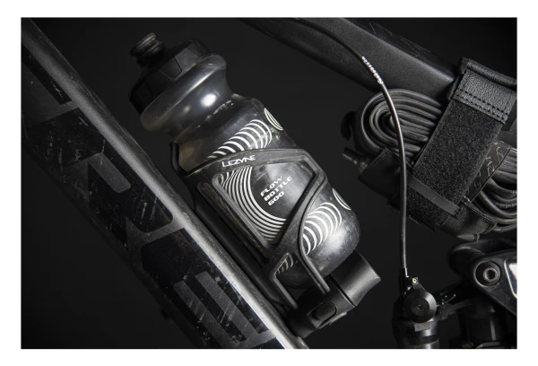 Bidon Lezyne Flow Bottle 600ml Gris 4 Bidon Lezyne Flow Bottle 600ml Gris – Image 2