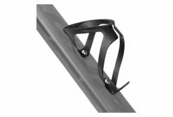 Porte-Bidon Topeak Shuttle Cage XE Carbone Noir -Equipement Vélo Gravel Soldes unnamed file 5809