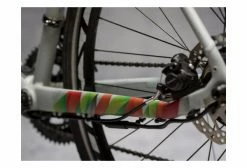 Kit De Protection Cadre Dyedbro Frame Countries Ireland Flag Vert Blanc Orange 12 Kit De Protection Cadre Dyedbro Frame Countries Ireland Flag Vert Blanc Orange -Equipement Vélo Gravel Soldes unnamed file 6077