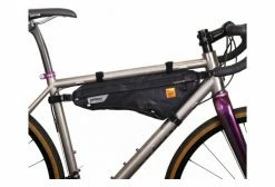 Sacoche De Cadre Woho XTouring Top Tube Bag S 2.75L Noir Cyber-Camo Diamond -Equipement Vélo Gravel Soldes unnamed file 7293
