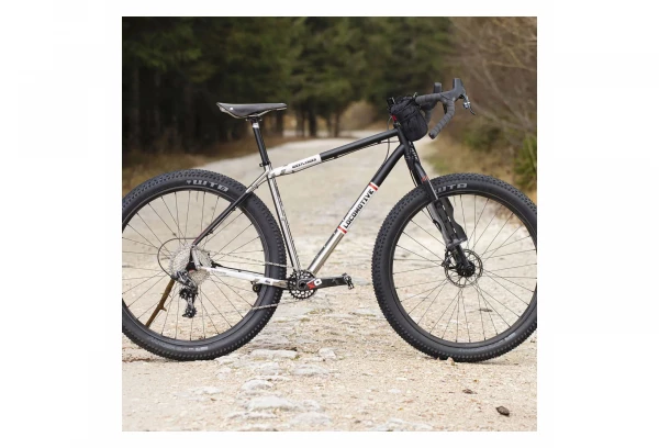 Sacoche De Guidon Miss Grape Bud Noir 8 Sacoche De Guidon Miss Grape Bud Noir – Image 6