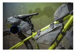 Sacoche De Cadre Bombtrack X Apidura 2.4 L Gris 15 Sacoche De Cadre Bombtrack X Apidura 2.4 L Gris -Equipement Vélo Gravel Soldes unnamed file 7684