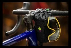 Sacoche De Guidon Miss Grape Bud Noir 17 Sacoche De Guidon Miss Grape Bud Noir -Equipement Vélo Gravel Soldes unnamed file 769