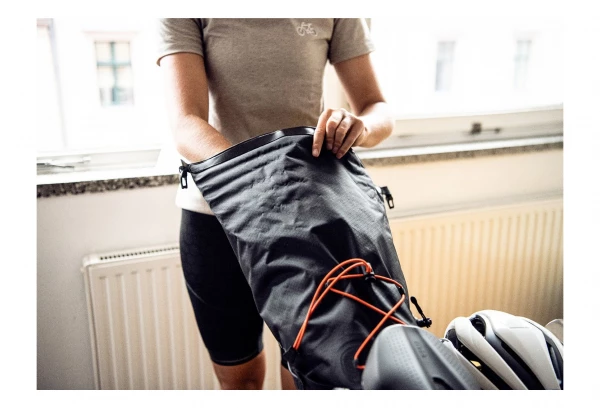 Sacoche De Selle Ortlieb Seat Pack 16.5L Noir 8 Sacoche De Selle Ortlieb Seat Pack 16.5L Noir – Image 6