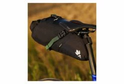 Sacoche De Selle Miss Grape Cluster 7 WP Noir -Equipement Vélo Gravel Soldes unnamed file 944